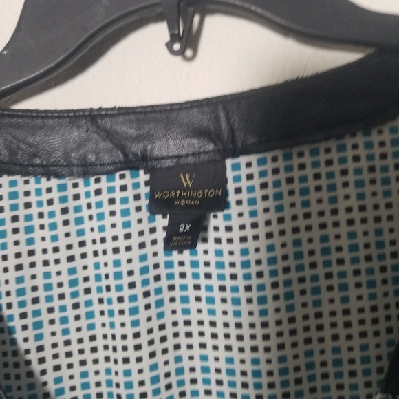 Worthington Top - Picture 3 of 5